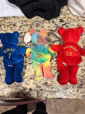 Ty Multicolor Tie-Dye 'Favre' Beanie Baby with Blue and Red Teammates